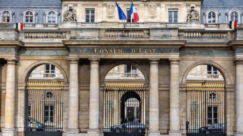 France’s highest administrative court, the Council of State (Conseil d’État), has has affirmed a ban on full-length robes worn by Muslims in public schools.