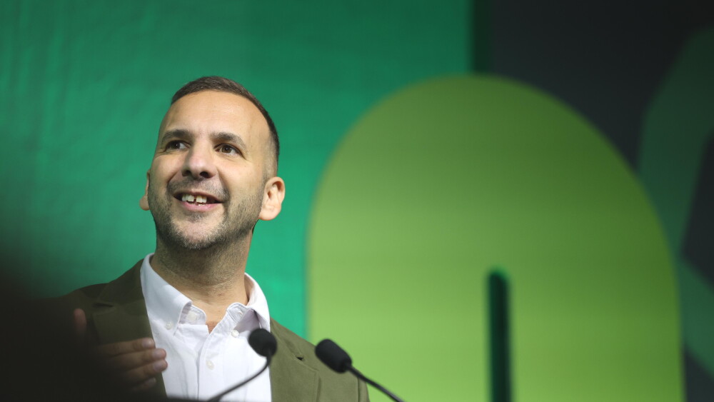 Green Party leader Zack Polanski makes opening remarks at his party’s conference in Brighton, U.K., October 2, 2026. He has been banned from entering Israel as a result of the Green Party’s vote defining Zionism as “racism.”