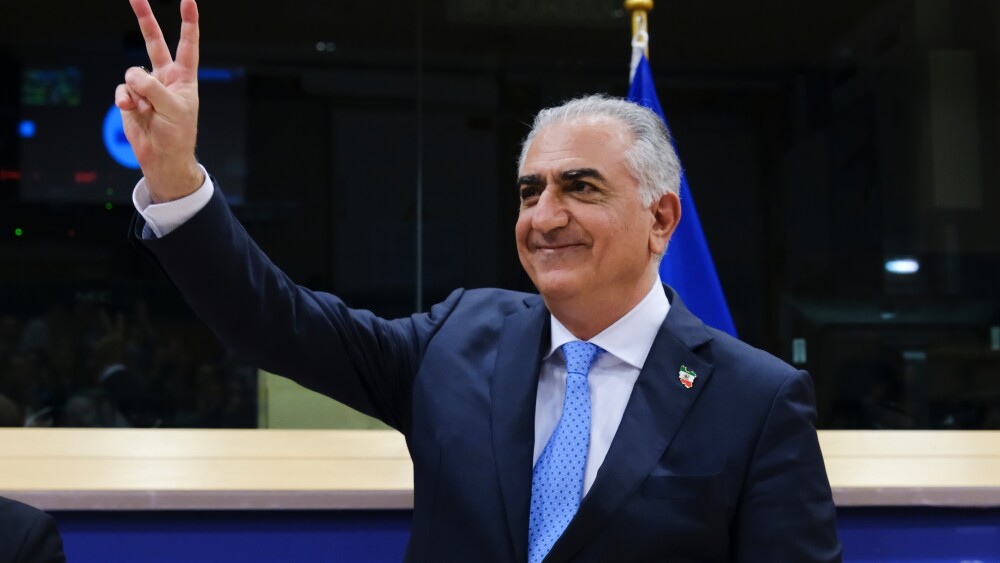 Today, exiled Iranian Crown Prince Reza Pahlavi’s frequent appearances in Paris, London, and Los Angeles reinforce a perception that his is a movement prioritizing comfort over struggling against the Islamic regime in Tehran.