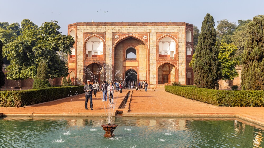 What are the Main Features of Tourism in India: Top Attractions Revealed
