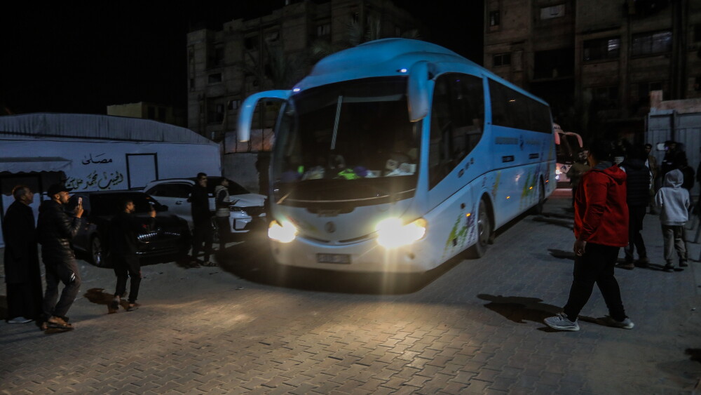 To secure this experimental enclave, the Peace Council relies on an International Stability Force, structured specifically to act as a buffer separating Palestinian Arab civilians from Israeli troops. Image: Palestinians returning to the Gaza Strip via the Rafah land crossing and arriving at Nasser Hospital in Khan Younis, southern Gaza Strip; April 24, 2026.