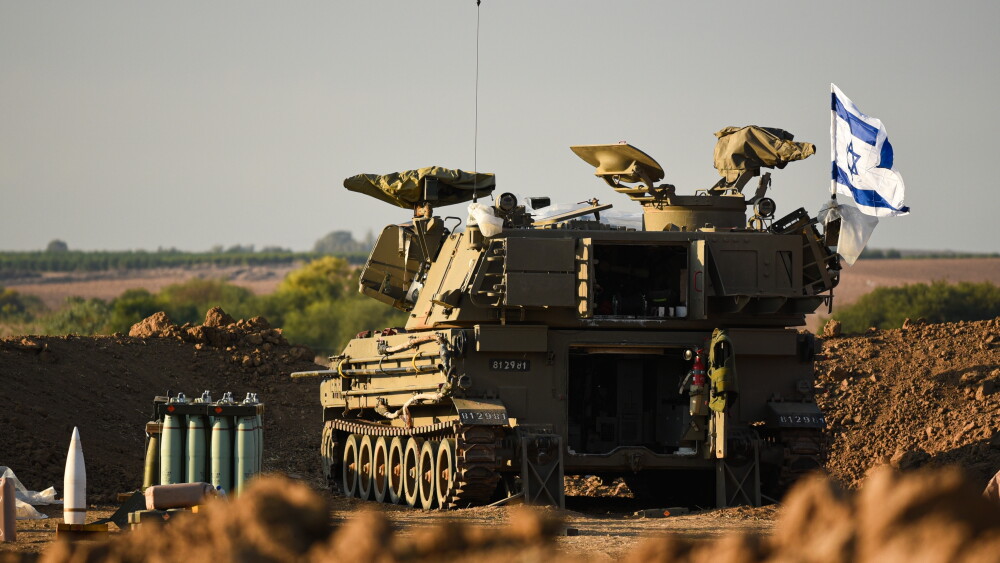 An Israel Defense Forces M109 artillery cannon.